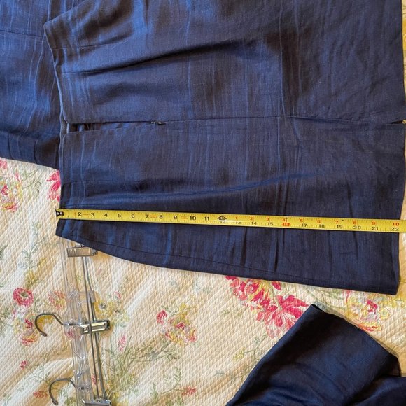 3 piece blue linen suit with 2 different length skirts - Picture 9 of 12